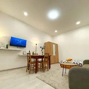 Private Apartment-7pax Apartamento